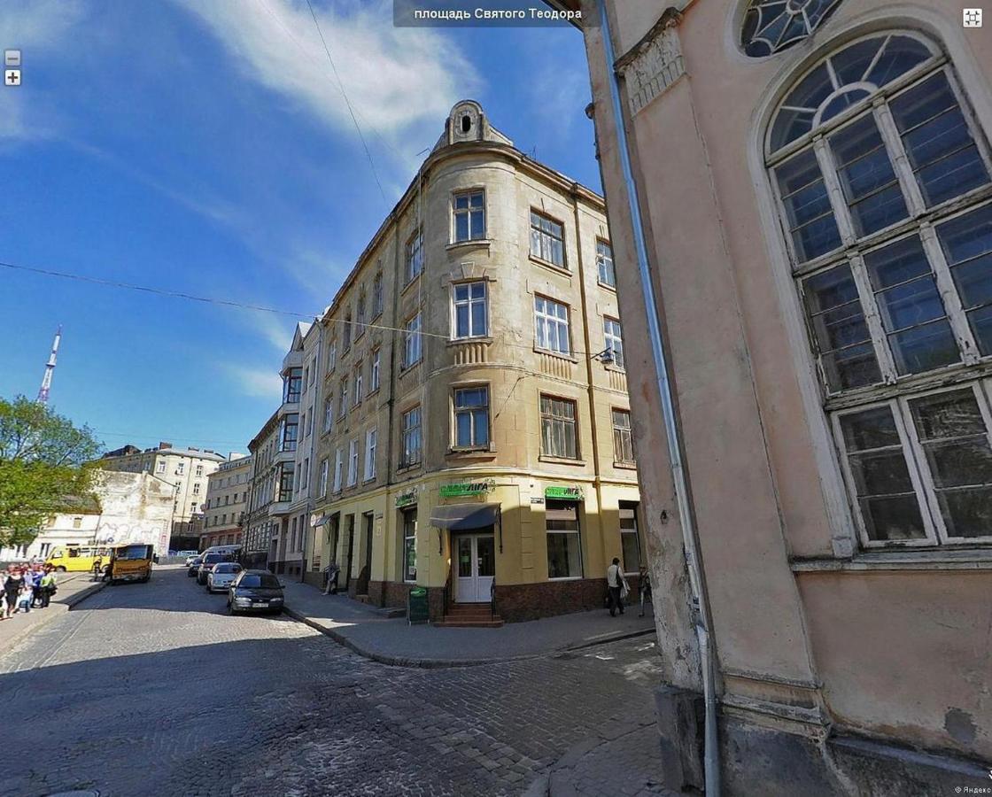 Romantic Apartments - In The Center Of Lviv , King-Size Bed 외부 사진