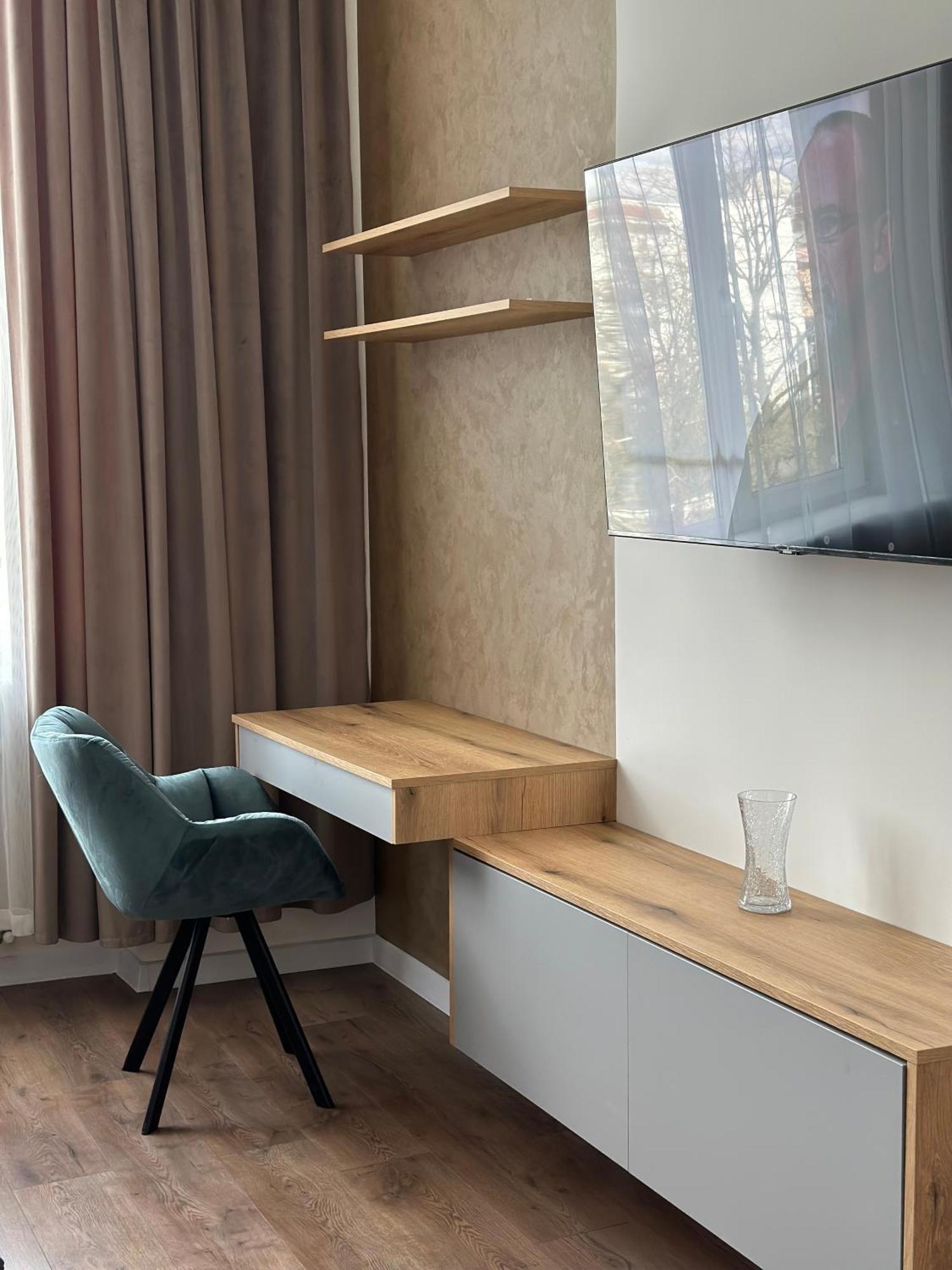 Romantic Apartments - In The Center Of Lviv , King-Size Bed 외부 사진