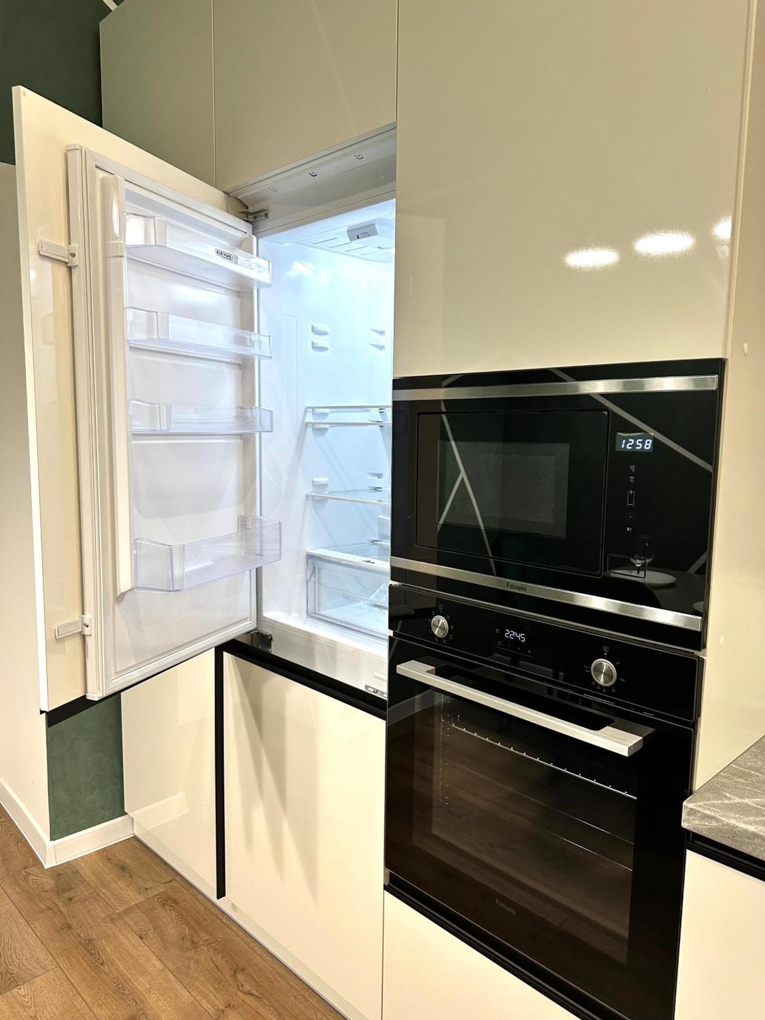 Romantic Apartments - In The Center Of Lviv , King-Size Bed 외부 사진