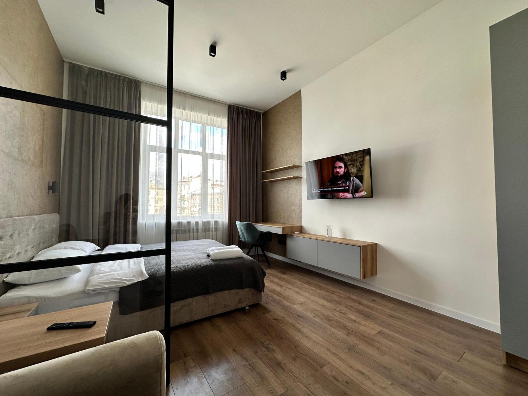 Romantic Apartments - In The Center Of Lviv , King-Size Bed 외부 사진
