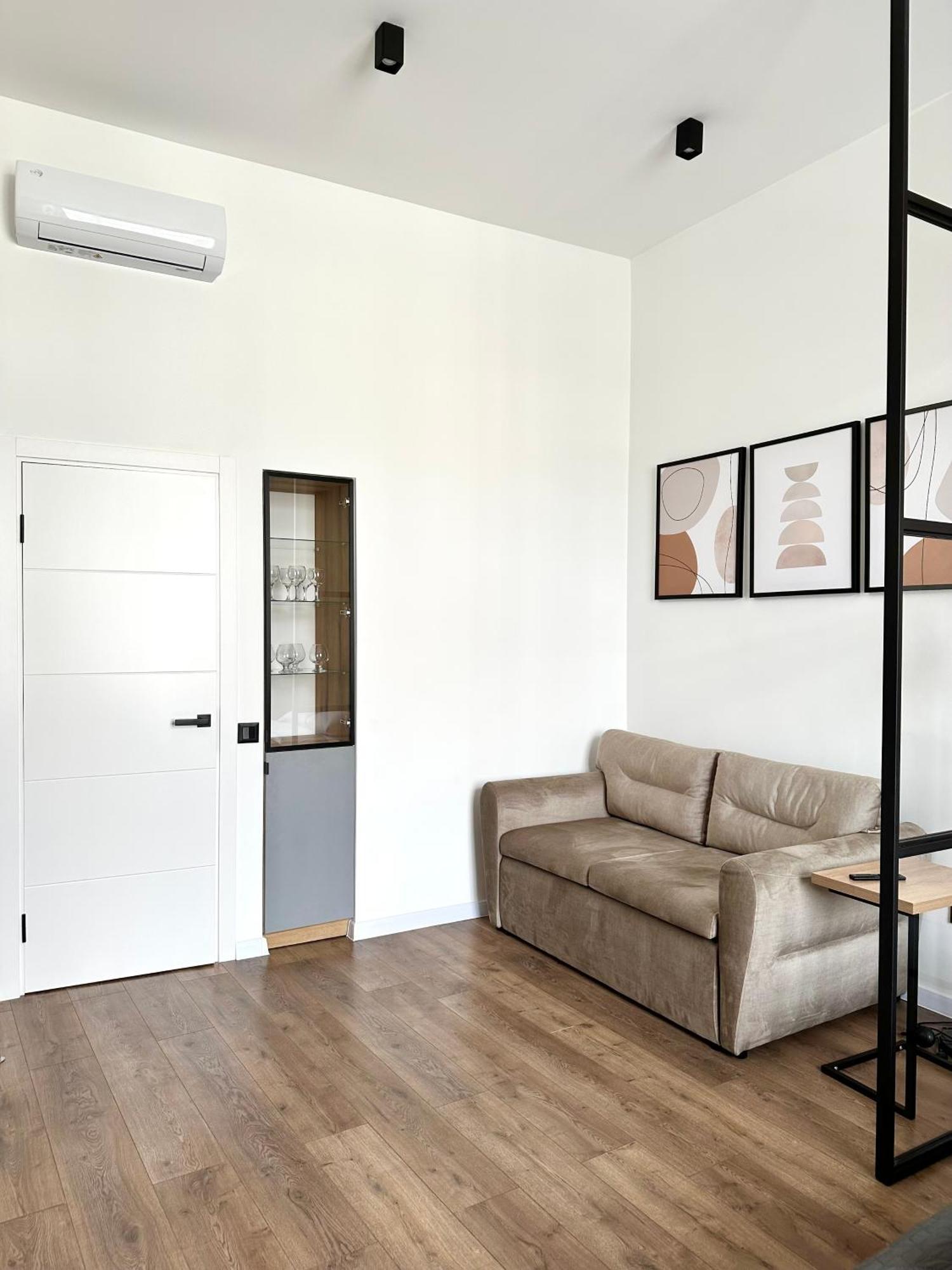Romantic Apartments - In The Center Of Lviv , King-Size Bed 외부 사진
